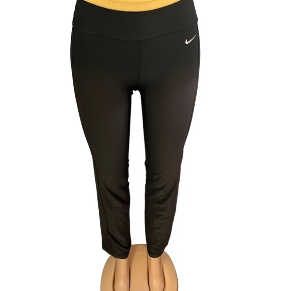 Nike Dri-Fit Black Yoga Pants - Picture 2 of 5